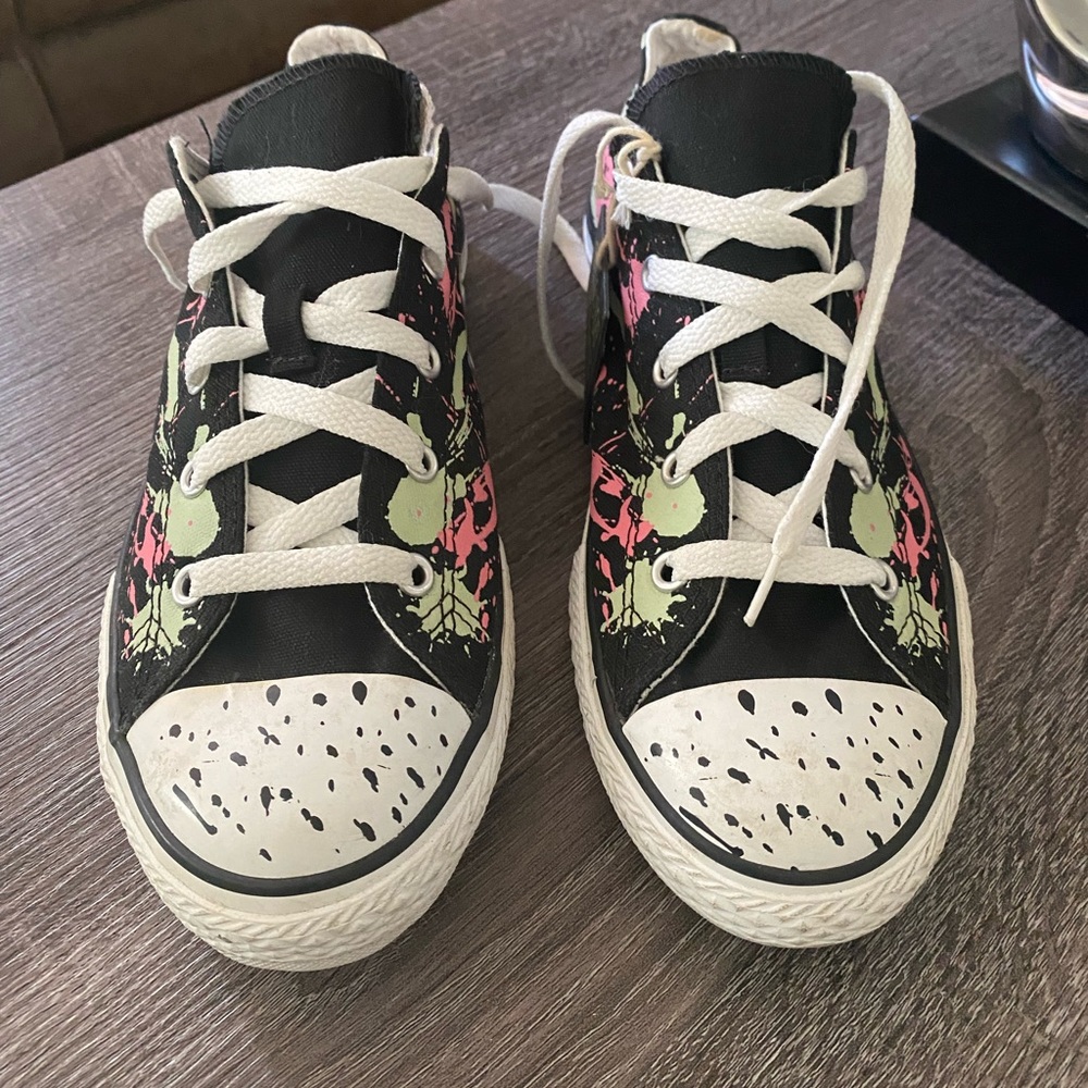 Converse Truck Taylor glow on foot